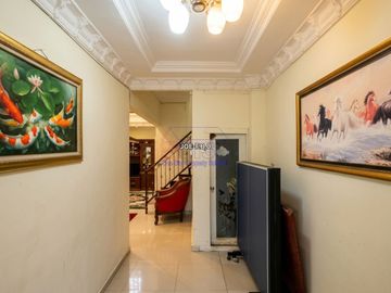Rumah Mewah 2 Lantai di Penuin Nagoya Dekat BCS