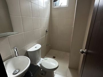 Rent to Own 2 Bedroom San Lorenzo Place Near BGC, Makati, NAIA airport