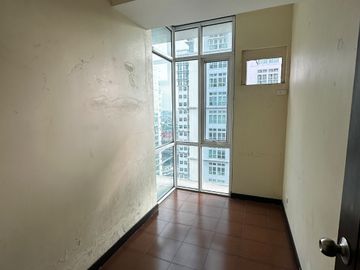 Rent to Own 2 Bedroom San Lorenzo Place Near BGC, Makati, NAIA airport