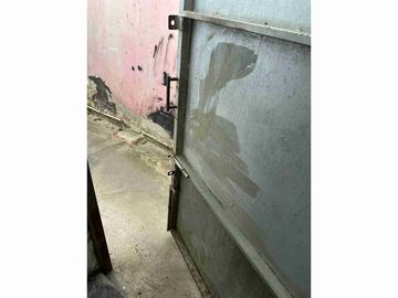 DISEWAKAN: Gudang Strategis di Kamal Business Center – Akses Container