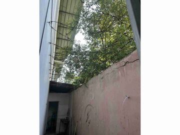 DISEWAKAN: Gudang Strategis di Kamal Business Center – Akses Container