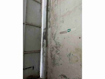 DISEWAKAN: Gudang Strategis di Kamal Business Center – Akses Container