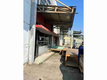 DISEWAKAN: Gudang Strategis di Kamal Business Center – Akses Container