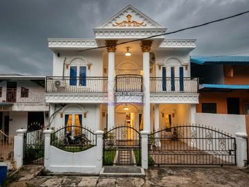 Rumah Mewah Penuin Permai Dekat Pasar dan Grand Batam