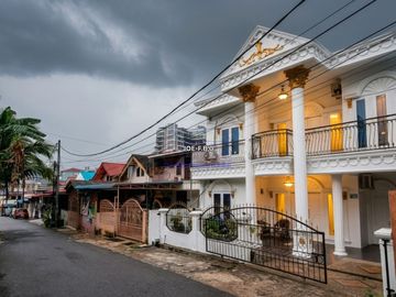 Rumah Mewah Penuin Permai Dekat Pasar dan Grand Batam