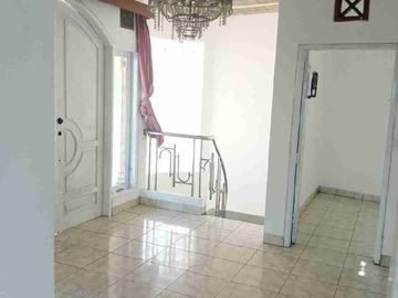 Rumah Hook 2 Lantai Strategis Buaran, Jaktim