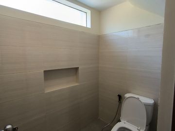 Rumah Minimalis Modern di Surabaya Selatan , Hadap Timur/Barat/Selatan