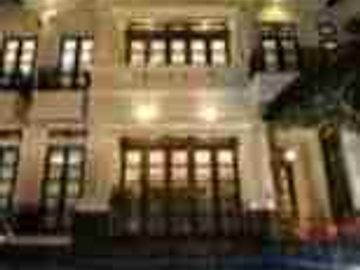 Rumah Mewah bagus siap huni di Menteng..