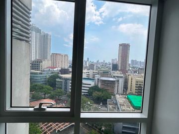 🏢 FOR SALE: 1-Bedroom + Den/Office Unit — The Senta, Makati- Legaspi Villlage near Greenbelt