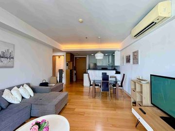 Fully Furnished 1 Bedroom Unit w/ Parking in Park Point Residences beside Ayala Mall Center Cebu