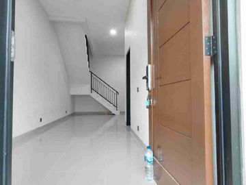 Dijual Rumah Baru Komplek Garuda Cipondoh kota Tangerang