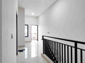 Dijual Rumah Baru Komplek Garuda Cipondoh kota Tangerang