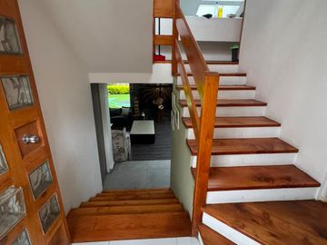SE VENDE CASA