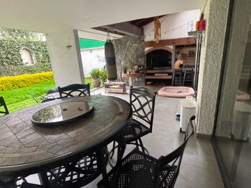 SE VENDE CASA
