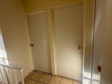 SE RENTA BONITA CASA EN PRIVADA DE 2 NIVELES