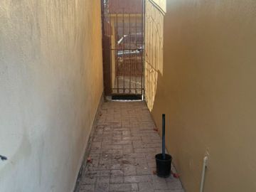 SE RENTA BONITA CASA EN PRIVADA DE 2 NIVELES