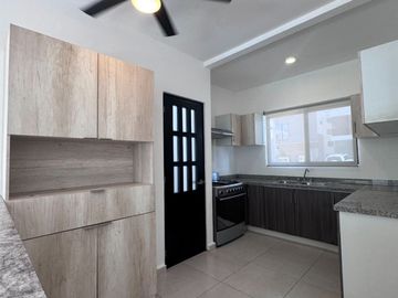 Casa en Renta de Tres recámaras en Residencial Madr