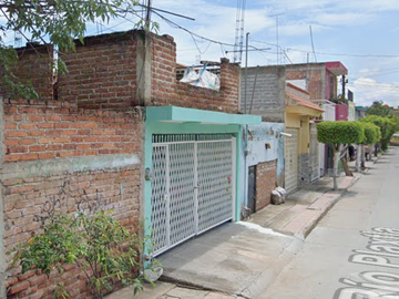 CASA EN VENTA CERRADA DE LOS RIOS 124 124 11 BARRIO DE SAN MIGUEL SAN MIGUEL LEÓN LEÓN C.P. 37390 GUANAJUATO