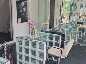 Inmueble comercial con excelente ubicación en Viveros Del Valle.