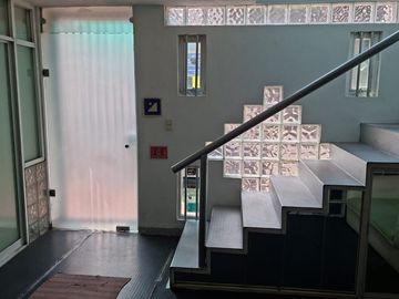 Inmueble comercial con excelente ubicación en Viveros Del Valle.