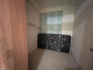 Disewakan 2BR Oak Tower B – Lantai 8, Tinggal Bawa Koper, Dekat Busway & Terminal Pulo Gadung