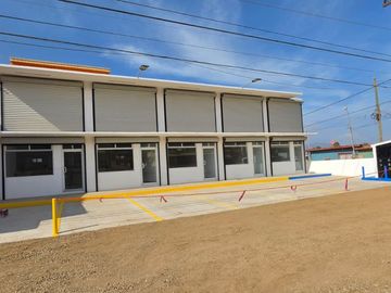 Local Comercial en Renta Maneadero Planta Baja - Plaza Alemur