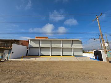 Local Comercial en Renta Maneadero Planta Baja - Plaza Alemur
