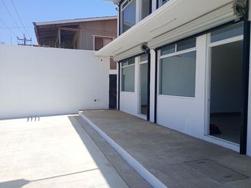 Local Comercial en Renta Maneadero Planta Baja - Plaza Alemur