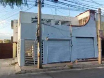 local sobre avenida