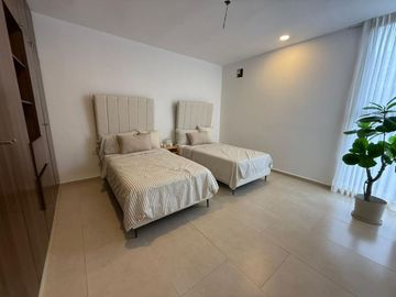 Casa en venta en privada en Cholul en Mérida Yucatán