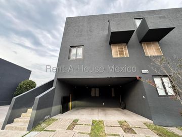 Departamento Dúplex en Renta en El Refugio | 2 Recámaras | Terraza Privada | Alberca Climatizada / DG