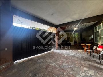 CASA SOLA EN VENTA CON JARDIN EN SAN GASPAR JIUTEPEC