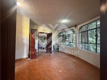 CASA SOLA EN VENTA CON JARDIN EN SAN GASPAR JIUTEPEC