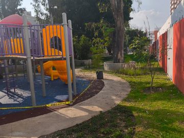 CASA EN VENTA JARDINES DE LA PAZ