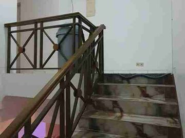 rumah megah mewah di villa Jatibening tol, caman