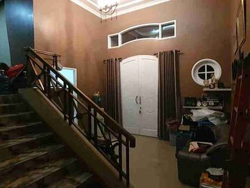rumah megah mewah di villa Jatibening tol, caman
