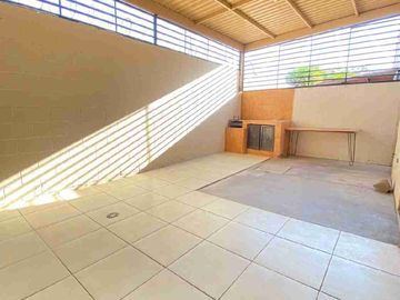 CASA EN RENTA