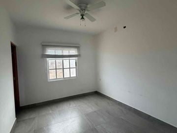 Casita 2 rec 2 baños renta