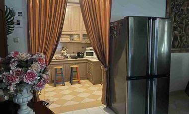 Hot listing...Jual cepat rumah di boulevard  kota wisata
