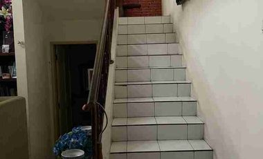 Hot listing...Jual cepat rumah di boulevard  kota wisata
