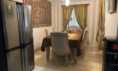 Hot listing...Jual cepat rumah di boulevard  kota wisata