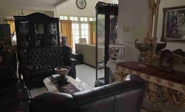 Hot listing...Jual cepat rumah di boulevard  kota wisata