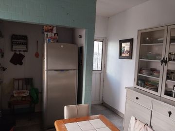 SE VENDE CASA SOLA UN NIVEL MUY CENTRICA IDEAL, PARA ASILO, ESCUELA, OFICINAS, SPA, ETC, COLONIA CANTARRANAS, CUERNAVACA