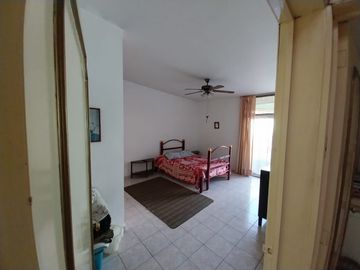 SE VENDE CASA SOLA UN NIVEL MUY CENTRICA IDEAL, PARA ASILO, ESCUELA, OFICINAS, SPA, ETC, COLONIA CANTARRANAS, CUERNAVACA