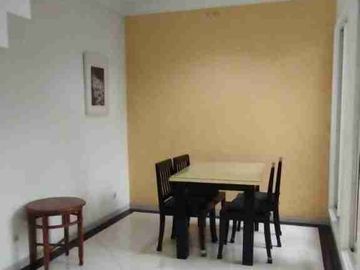 Di sewakan rumah cluster Palma Tangerang