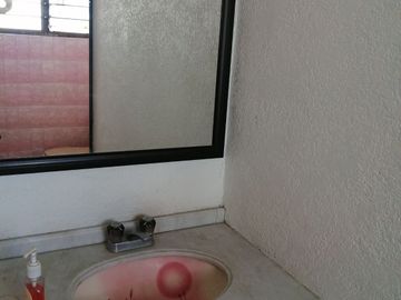 SE VENDE CASA SOLA IDEAL PARA OFICINAS, SPA, HOTEL, ESCUELA, LOMAS DE CORTES $6,000,000