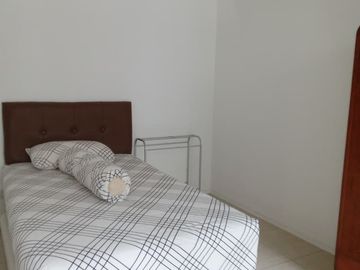 LT 180 RUMAH MEWAH PERUMAHAN HYARTA RESIDENCE JL PALAGAN KM 7 DEKAT UGM, PAKUWON MALL, JCM, RINGROAD, TOL JOGJA SOLO BAWEN, BALE HINGGIL, GREEN HILLS