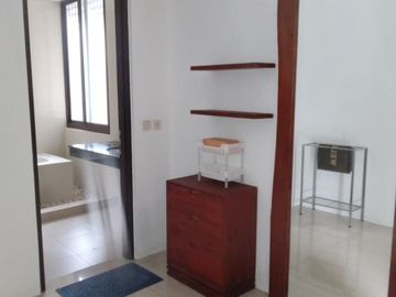 LT 180 RUMAH MEWAH PERUMAHAN HYARTA RESIDENCE JL PALAGAN KM 7 DEKAT UGM, PAKUWON MALL, JCM, RINGROAD, TOL JOGJA SOLO BAWEN, BALE HINGGIL, GREEN HILLS