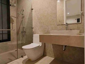 jual cepat - harga BU rumah hook 2 lantai cluster jasmia Summarecon crown gading
