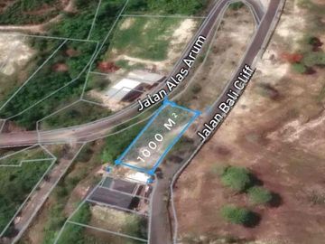 lahan kosong di jalan utama Bali cliff cocok untuk bisnis komersil villa atau homestay